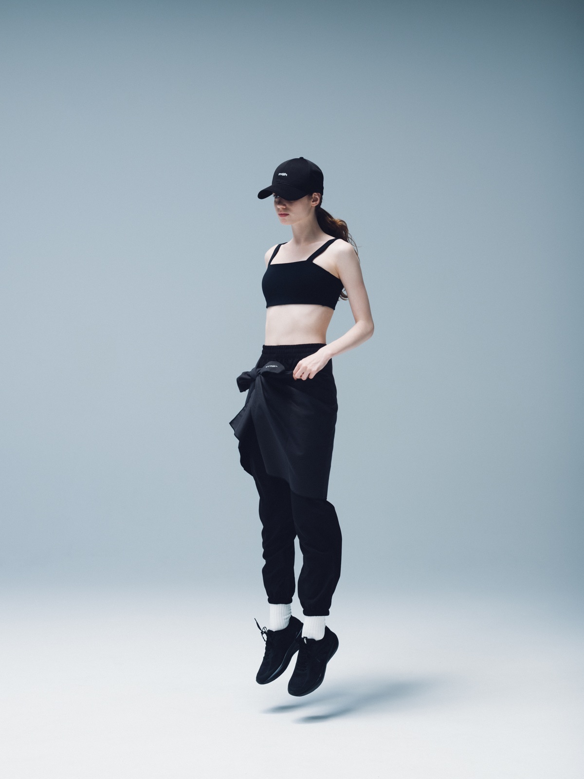 CORE MOTIONを着用した女性モデル